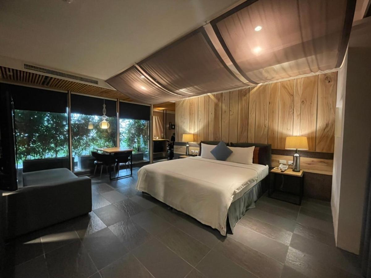 Roppongi Motel - Dalian Pingtung Extérieur photo